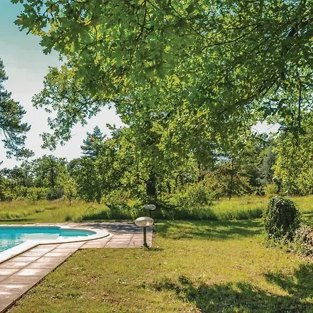 Hébergement de vacances Awesome In Sers With Kitchen Sers (Charente)