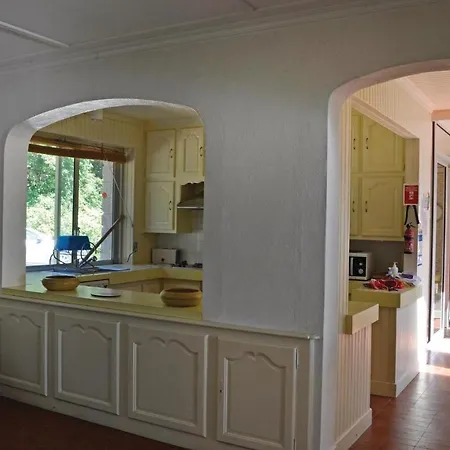 Hébergement de vacances Awesome In Sers With Kitchen